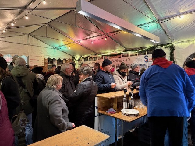 Bestes Glühweinwetter auf dem Adventsmarkt