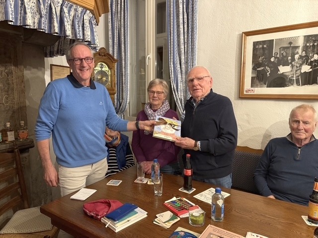 Liesel Harlake übernimmt plattdeutschen Gesprächskreis von Tönne Stein