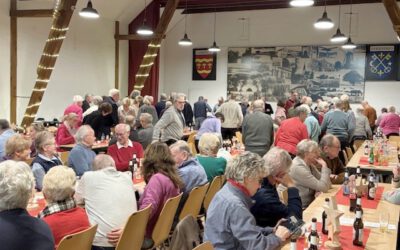 Mitgliederversammlung in adventlicher Stimmung