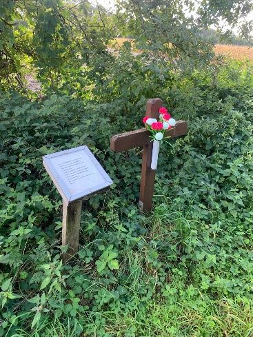 Abb. 11 · Das Denkmal im Birgter Feld war stets gepflegt und mit Blumen geschmückt.